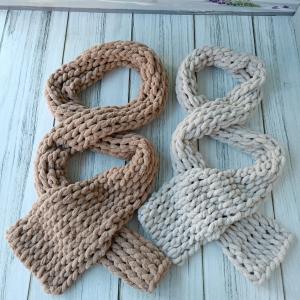 Knitted unisex winter scarf