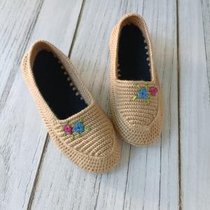 Knitted shoes